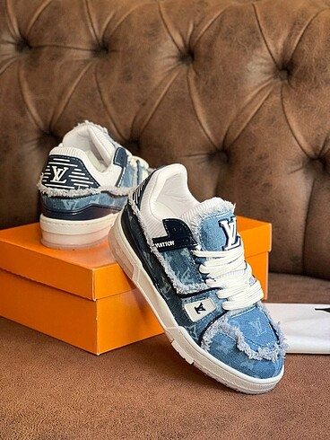Louis Vuitton ???????? New Season ???? With Original Box And Dus