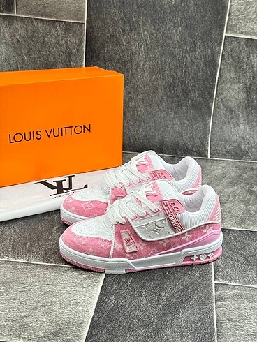 36 Beden Louis Vuitton ???????? New Season ???? With Original Box And Dus