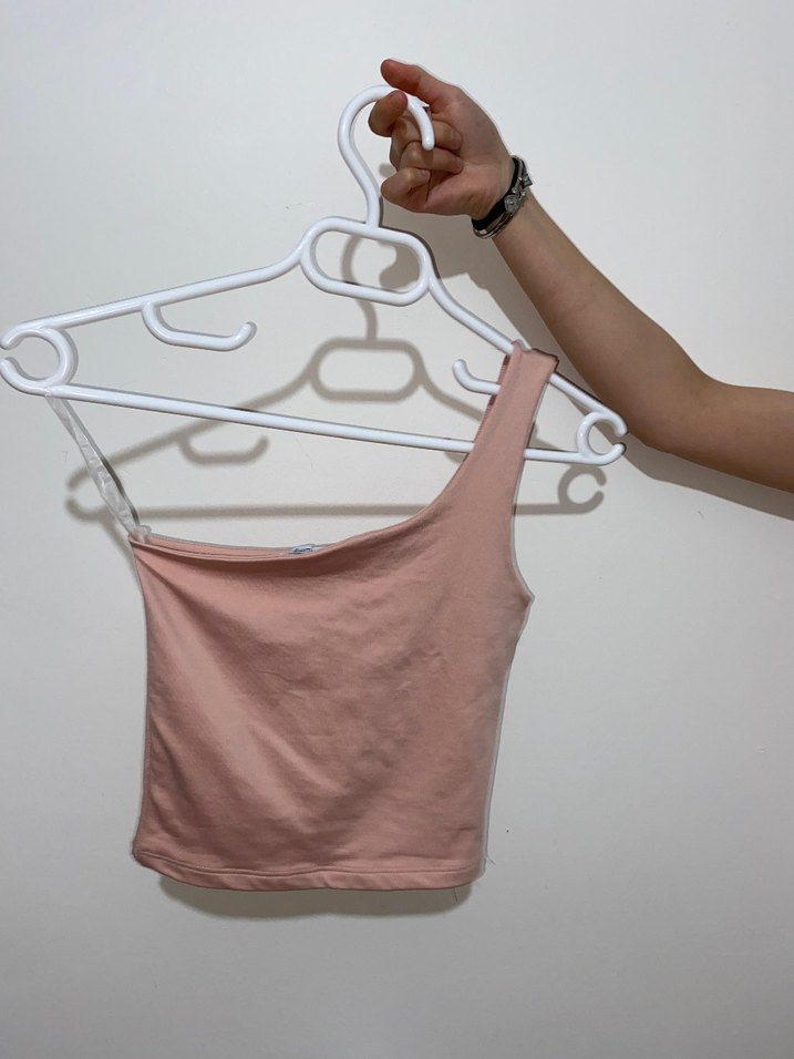 Pembe Asimetrik Tek Omuzlu Crop Top - Görsel 3