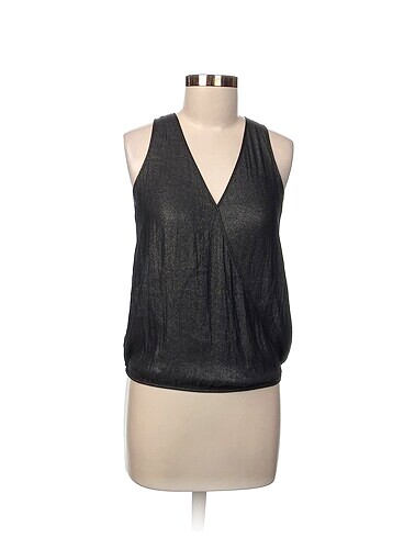 Stradivarius Bluz %70 İndirimli.