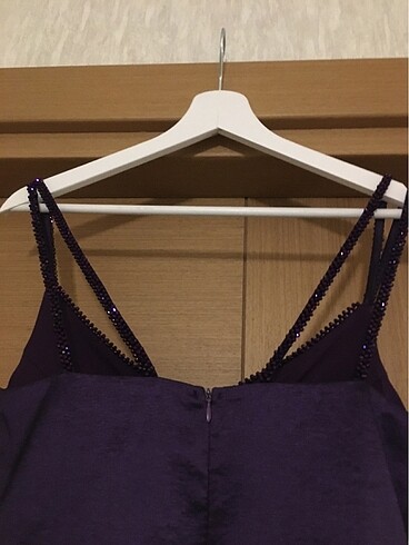 Mor Askılı Taş Detaylı Elbise - Görsel 5