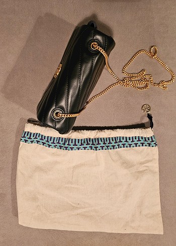 Tory Burch Kira Chevron Mini Bag Siyah Deri Kadın Çapraz Çanta - Görsel 3