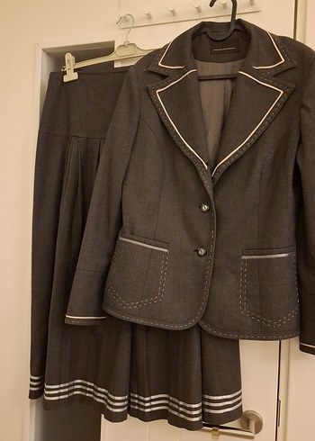 Düğmeli Gri Kışlık Kadın Takım Elbise - Görsel 3