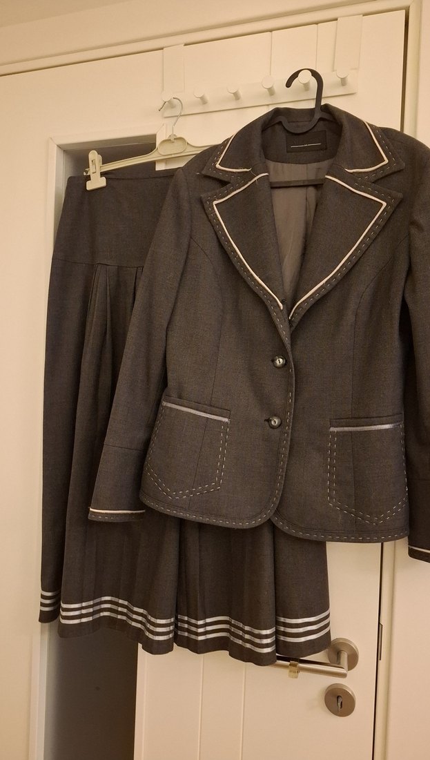 Düğmeli Gri Kışlık Kadın Takım Elbise - Görsel 3