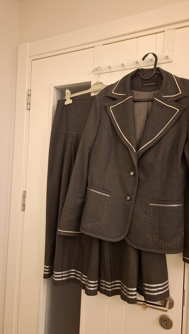 Düğmeli Gri Kışlık Kadın Takım Elbise - Görsel 2