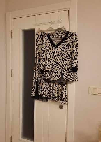 Zebra Desenli  Kollu Bilek Üstü Kadın  Takımı - Görsel 7