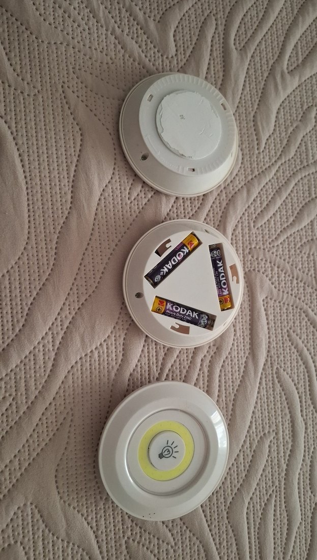 Beyaz LED Dokunmatik Gece Lambası yapışma özelliği - Görsel 3