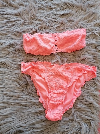 Penti Pembe bikini 