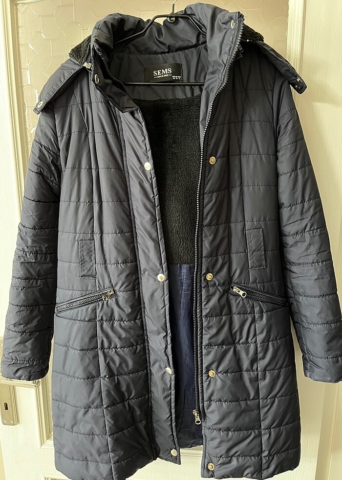 Kışlık mont şapkalı - Görsel 2