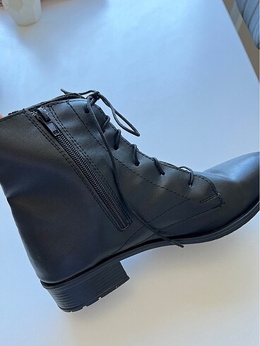 Kısa topuklu bot - Görsel 7