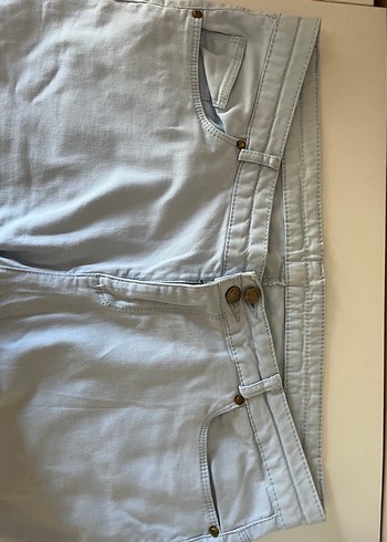 Düğmeli Bej Kadın Bermuda Şort - Görsel 3