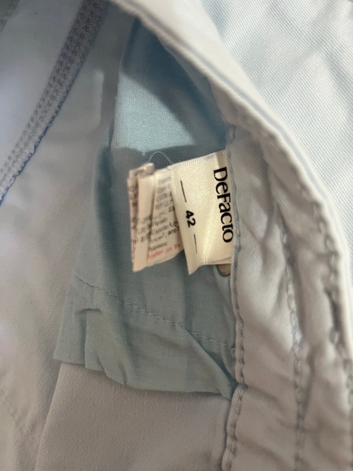 Düğmeli Bej Kadın Bermuda Şort - Görsel 5