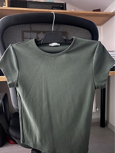 s Beden haki Renk Bershka yeşil crop