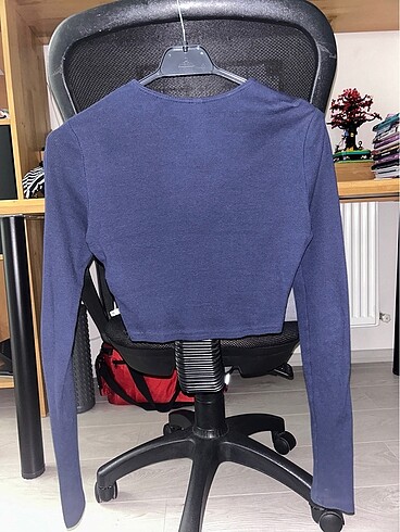 H&M H&M lacivert crop top