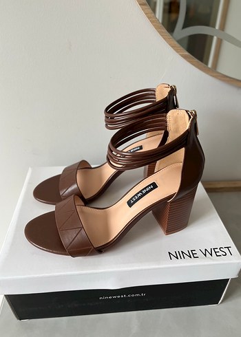 Nine West Klasik Kahverengi Topuklu Kadın Ayakkabı