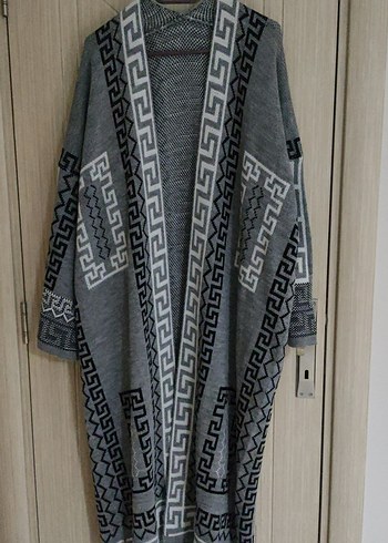 Gri Desenli Uzun Örgü Kadın Hırka - Görsel 2