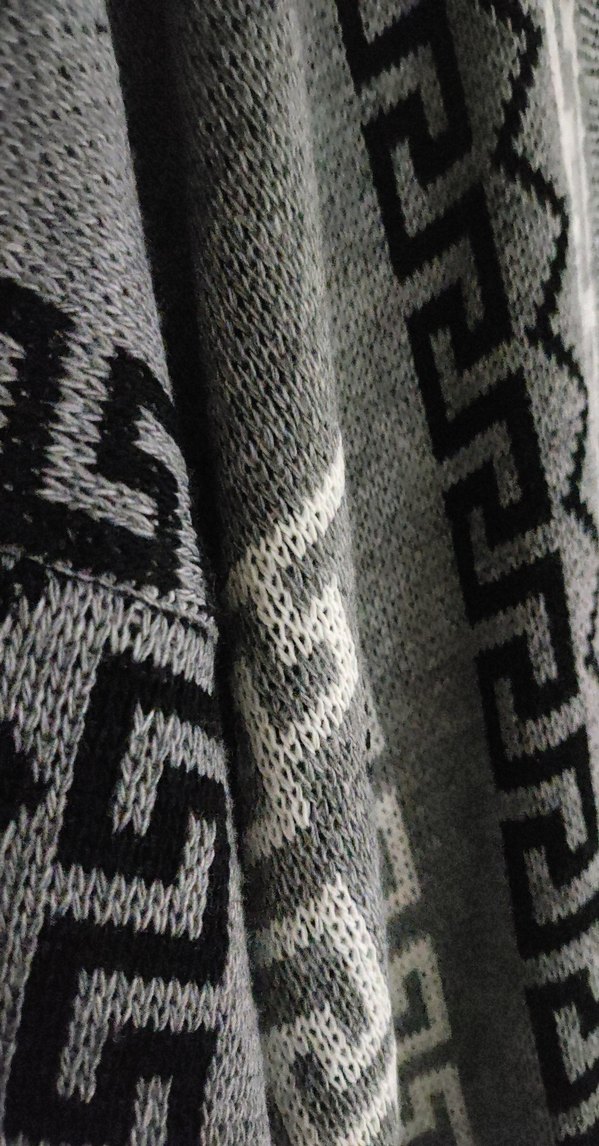 Gri Desenli Uzun Örgü Kadın Hırka - Görsel 4