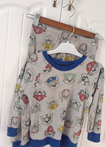 5 6  yaş Gri Çocuk Pijama Takımı kollarında az kuzur - Görsel 4