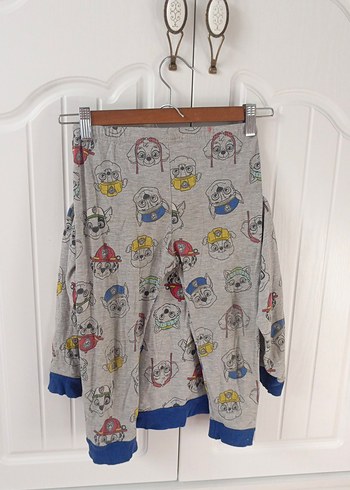 5 6  yaş Gri Çocuk Pijama Takımı kollarında az kuzur - Görsel 2