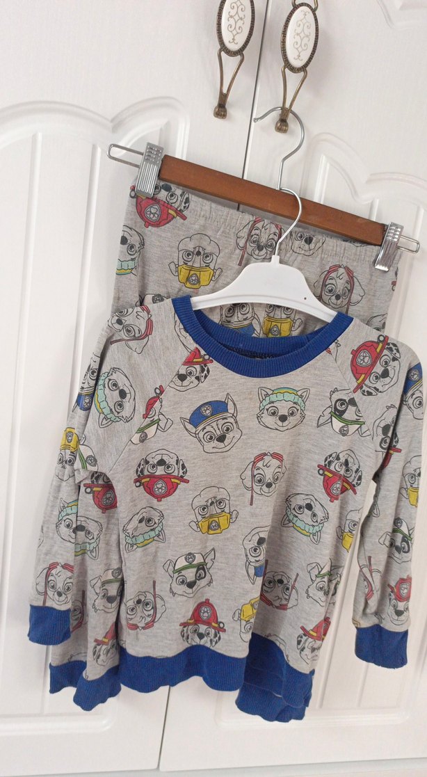 5 6  yaş Gri Çocuk Pijama Takımı kollarında az kuzur - Görsel 4