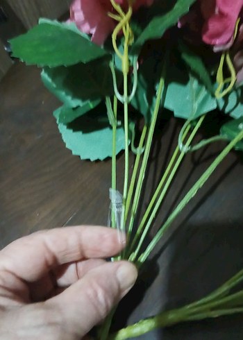 Beyaz ve Pembe Yapay Çiçek Demeti - Görsel 4