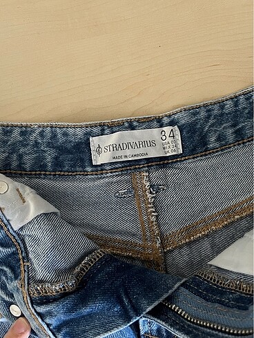34 Beden mavi Renk Stradivarius Kot Şort