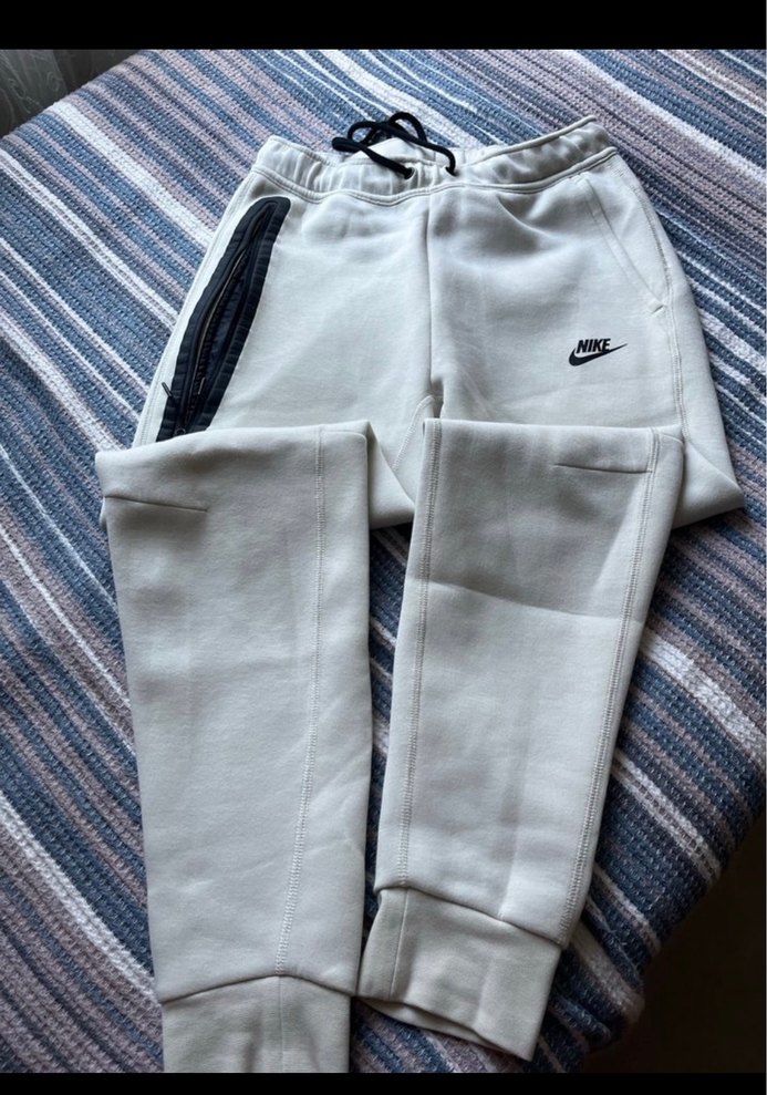 Nike Beyaz Eşofman Altı Siyah Bağcıklı - Görsel 2