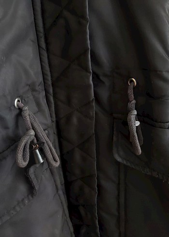 Siyah Kürklü Kadın Kışlık Mont - Görsel 3