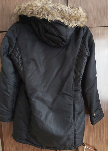 Siyah Kürklü Kadın Kışlık Mont - Görsel 2