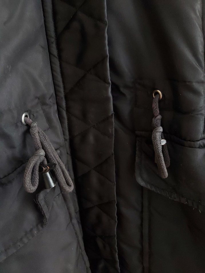 Siyah Kürklü Kadın Kışlık Mont - Görsel 3