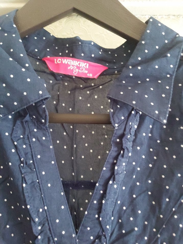 Düğmeli Uzun Kollu Mavi Denim Gömlek - Görsel 4