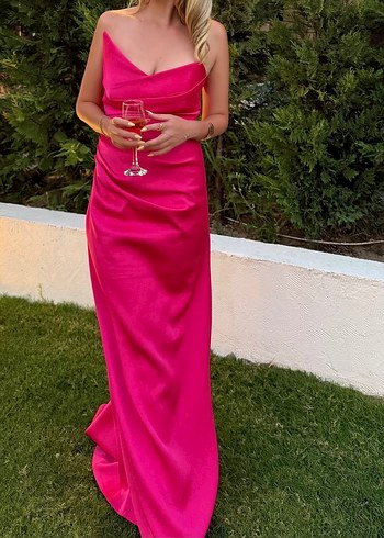 Parlak Pembe Drapeli Uzun Abiye Elbise