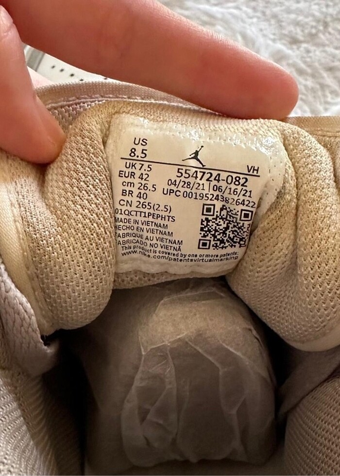 Nike Air Jordan 1 Mid - Görsel 3