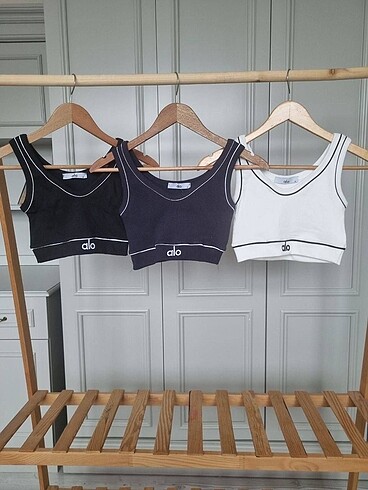 ALO LACİVERT CROP