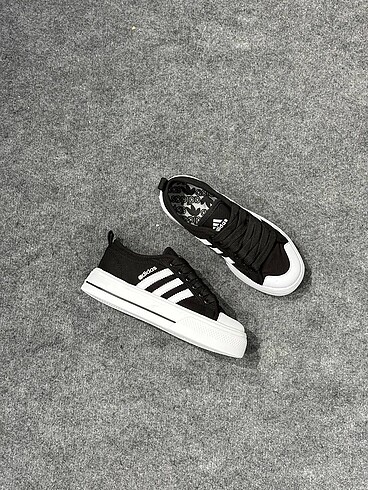 37 Beden Adidas Bravada Siyah Spor Ayakkabı