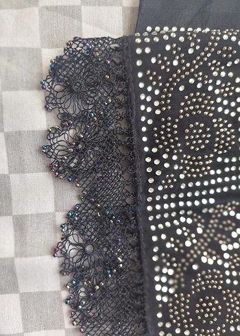 Boncuk İşlemeli Siyah Gotik Kadın Şal - Görsel 3