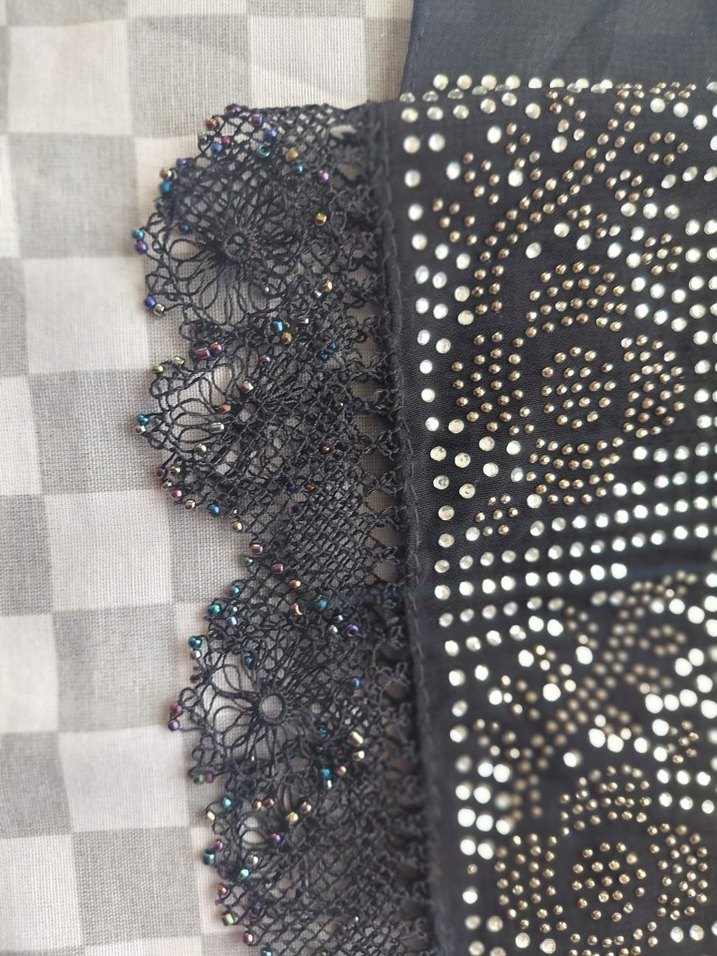 Boncuk İşlemeli Siyah Gotik Kadın Şal - Görsel 3