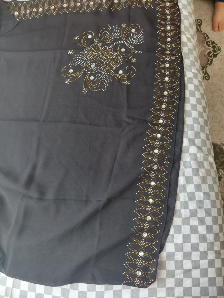 Kadın Parlak Payetli Altın Renk Şal - Görsel 3