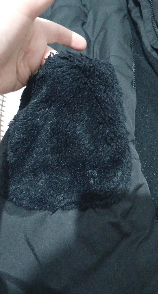 Siyah Kapüşonlu kız çocuk Kışlık Mont - Görsel 2