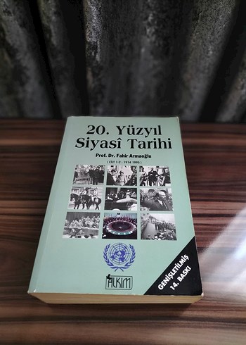 20. Yüzyıl Siyasi Tarihi - Fahir Armaoğlu