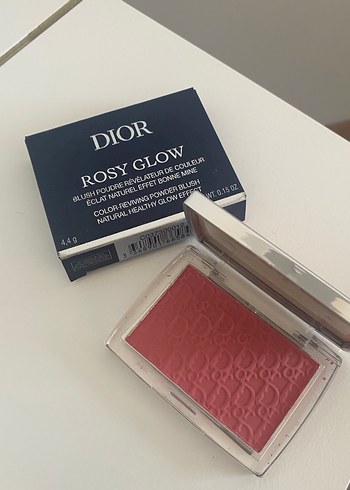 Beden Dior Rosy Glow Allık