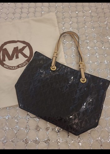 Michael Kors Siyah Deri Yılan Desenli Çanta