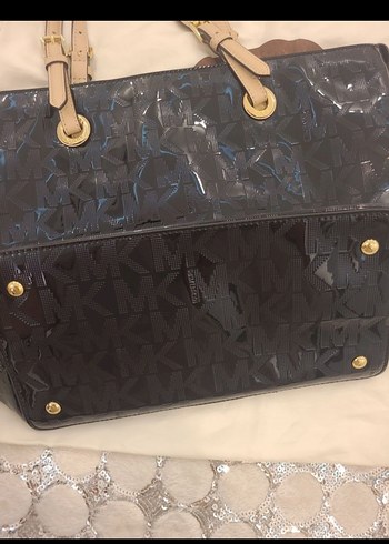  Beden Michael Kors Siyah Deri Yılan Desenli Çanta