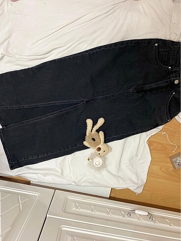 Pull and Bear Uzun yırtmaşlı kot etek