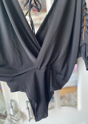 Diğer Siyah V Yaka Drape Detaylı Gevşek Bluz