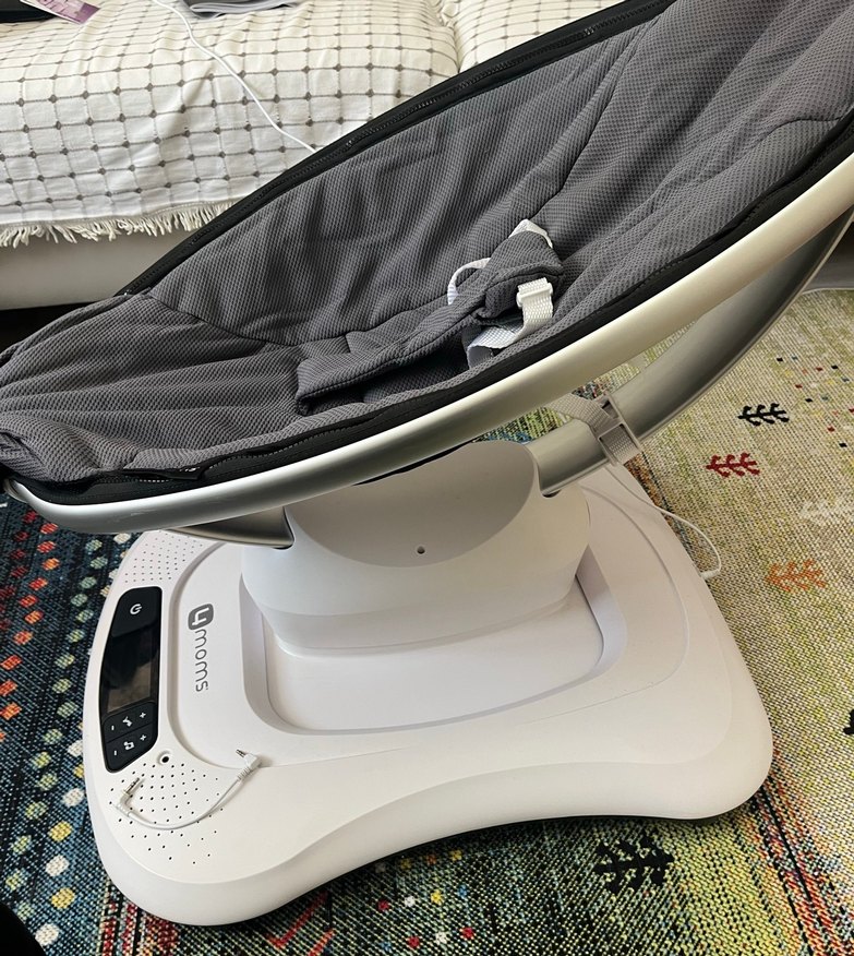 Moms Marka Sallanan Ana Kucağı - Görsel 2