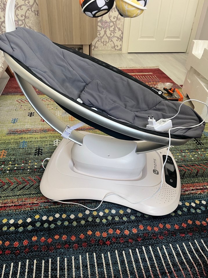 Moms Marka Sallanan Ana Kucağı - Görsel 3