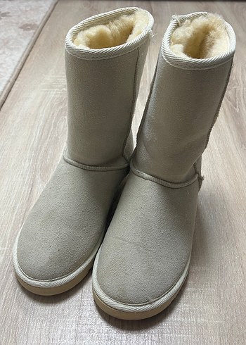 Ugg 37