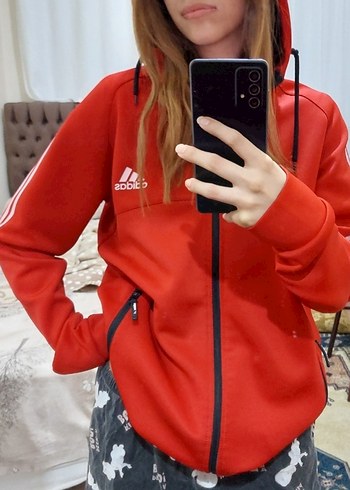 adidas kırmızı
