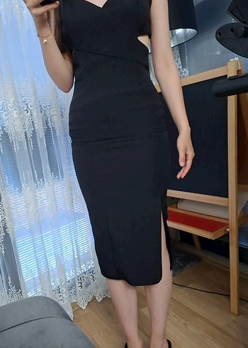 V Yaka Siyah Midi Kalem Elbise